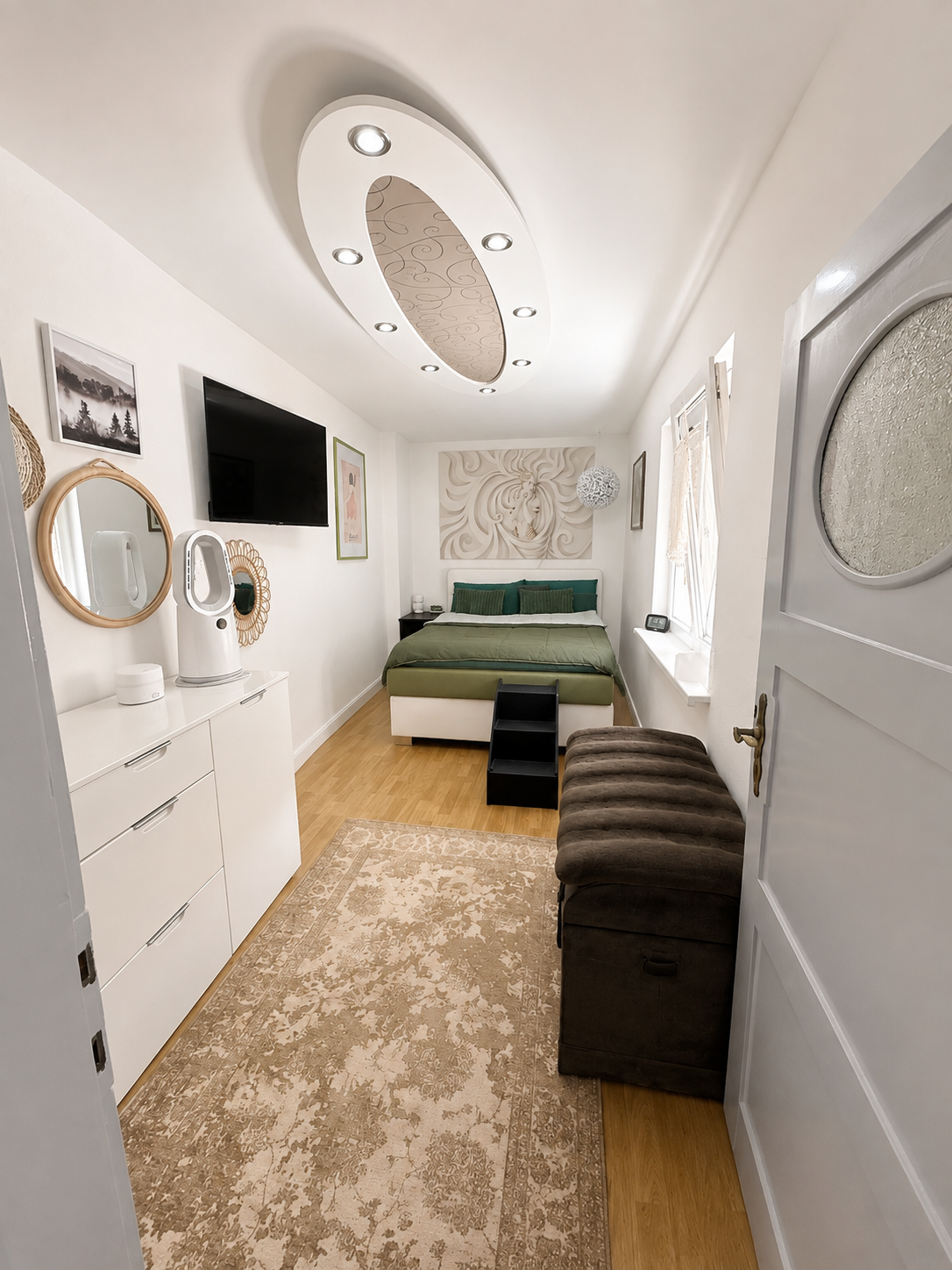 Schlafzimmer 1